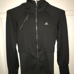 Adidas sweater, great for workouts. To small 4 me